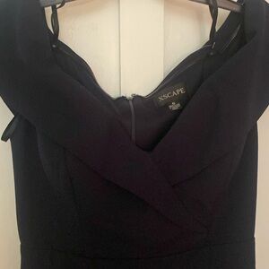 Long Navy blue gown bran new never worn
Can be used for special occasions